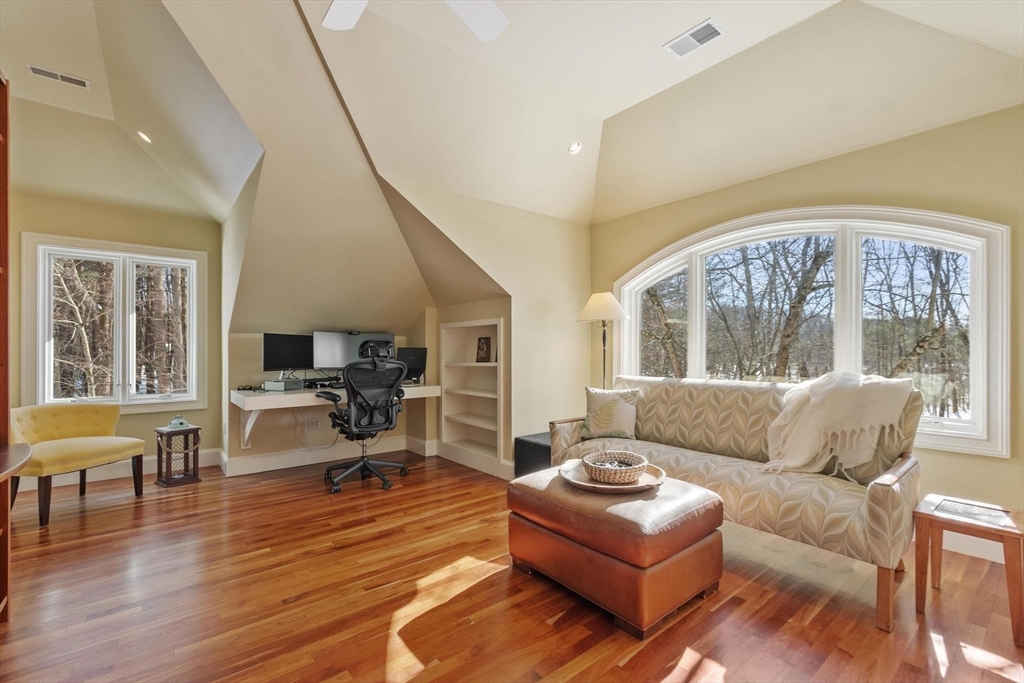 2 Duston Ln