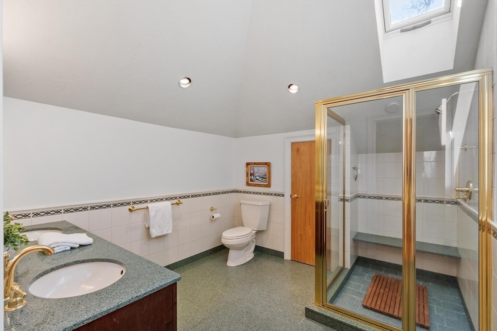 2 Duston Ln