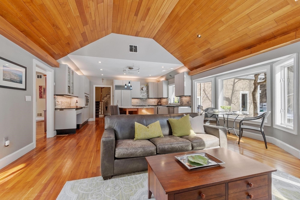 2 Duston Ln