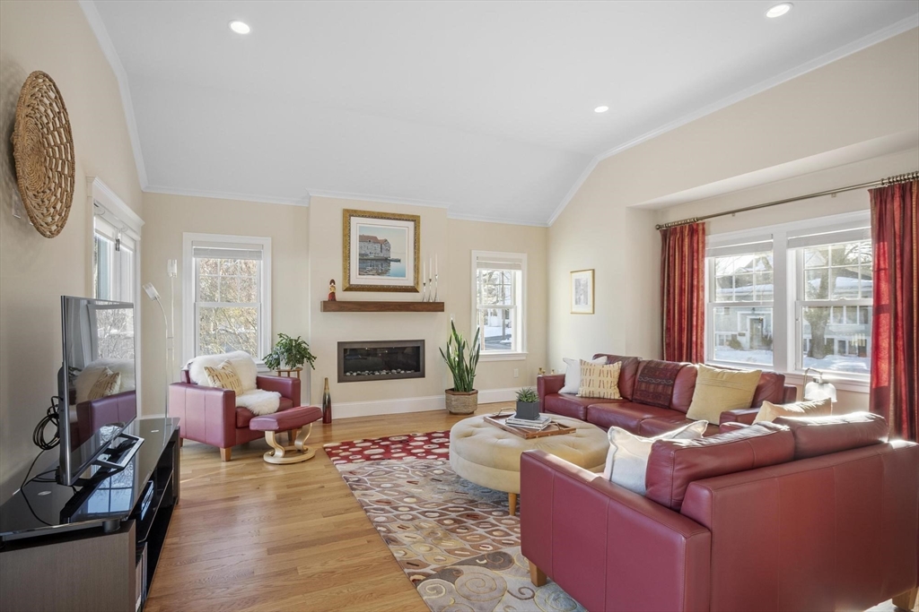 67 Conant St