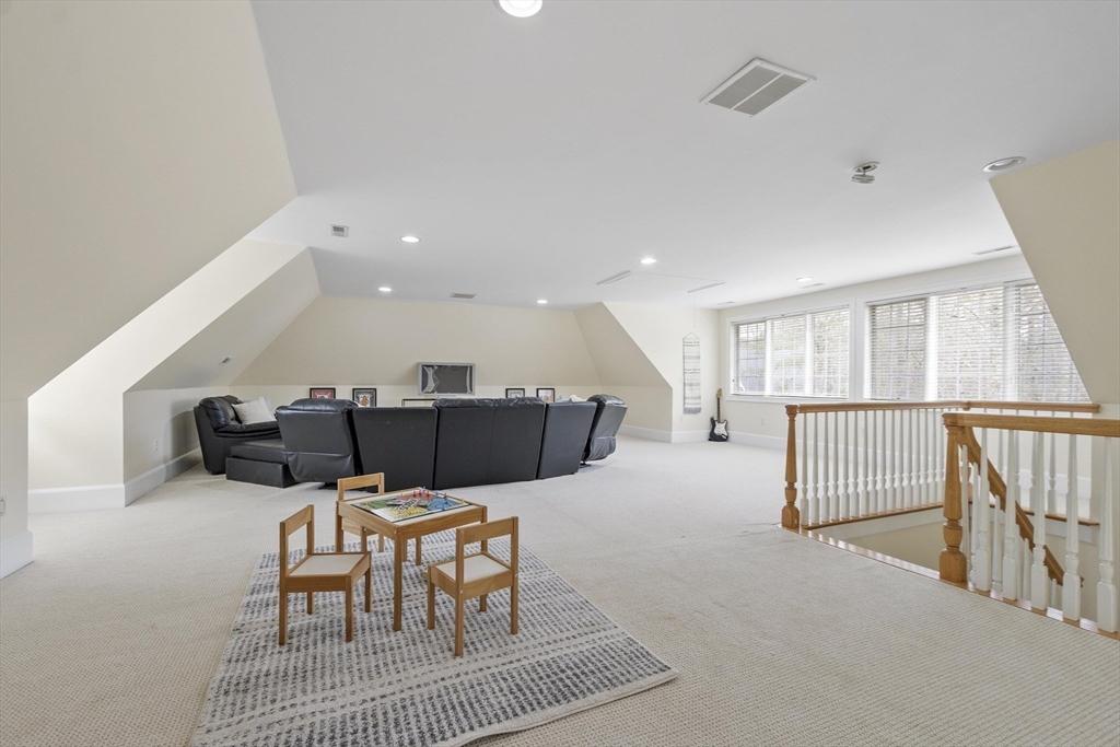 58 Buttrick Ln