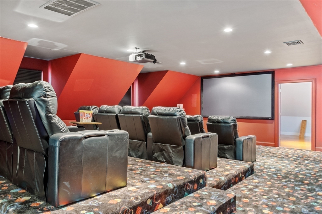 215 Monument Farm Rd