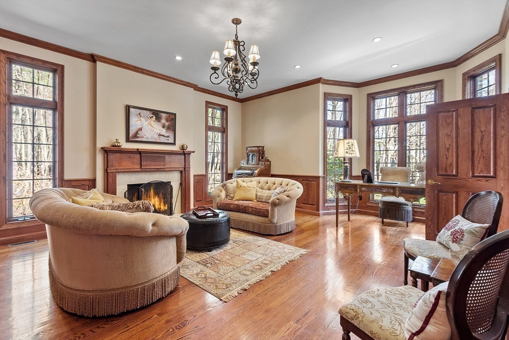 215 Monument Farm Rd