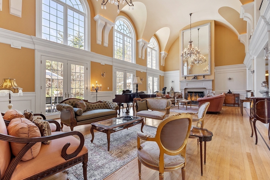 215 Monument Farm Rd