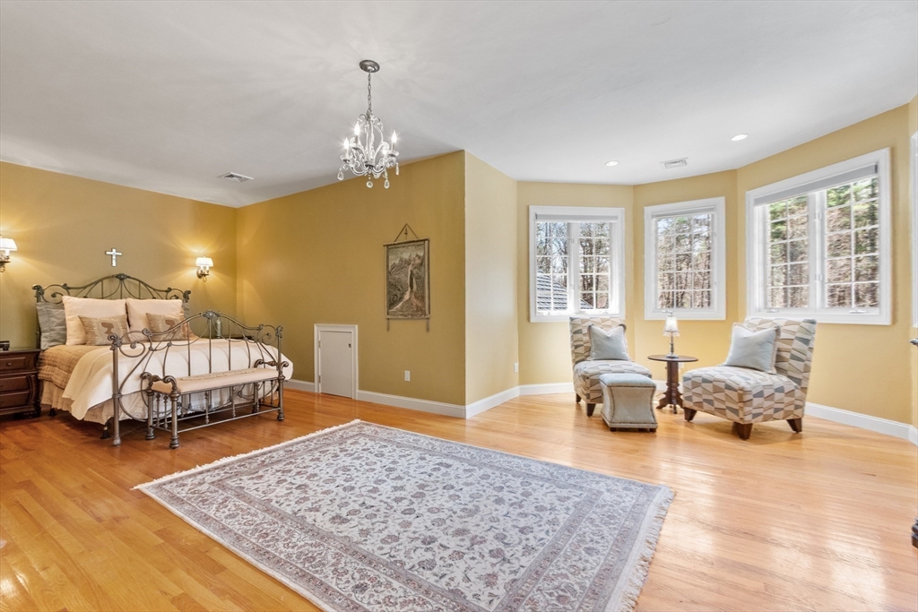 215 Monument Farm Rd