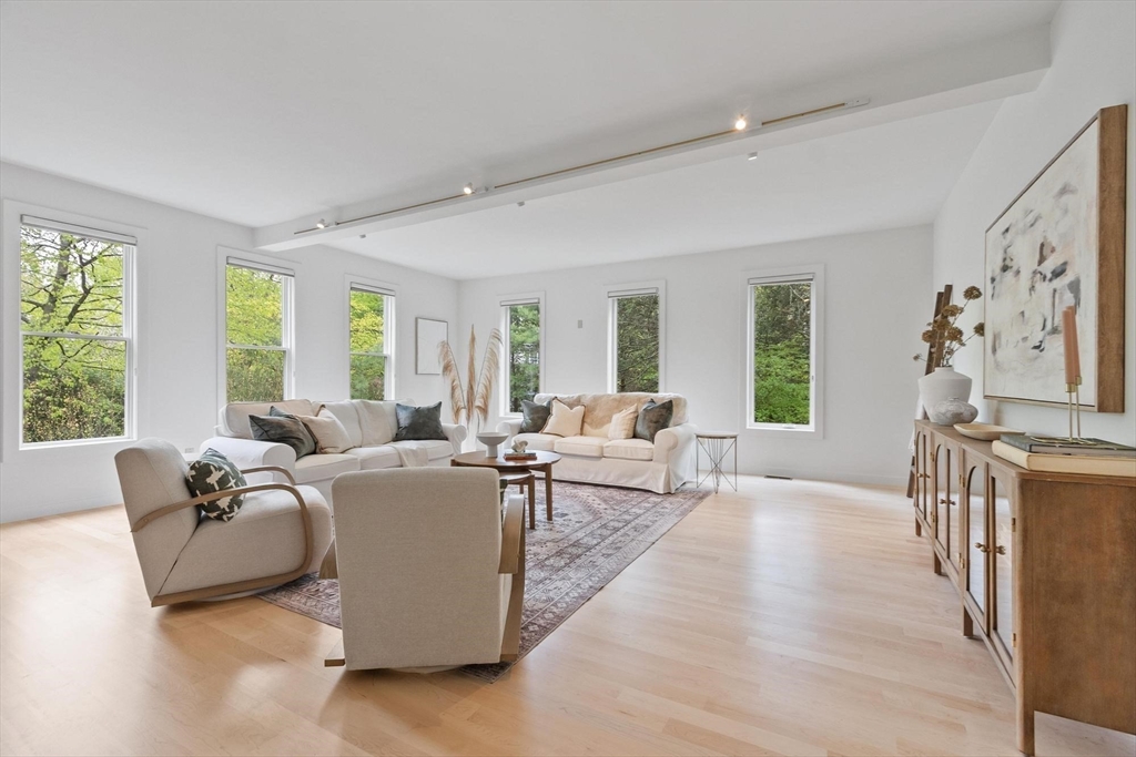 315 Nagog Hill Rd