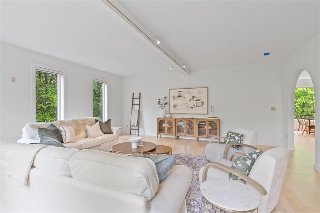 315 Nagog Hill Rd