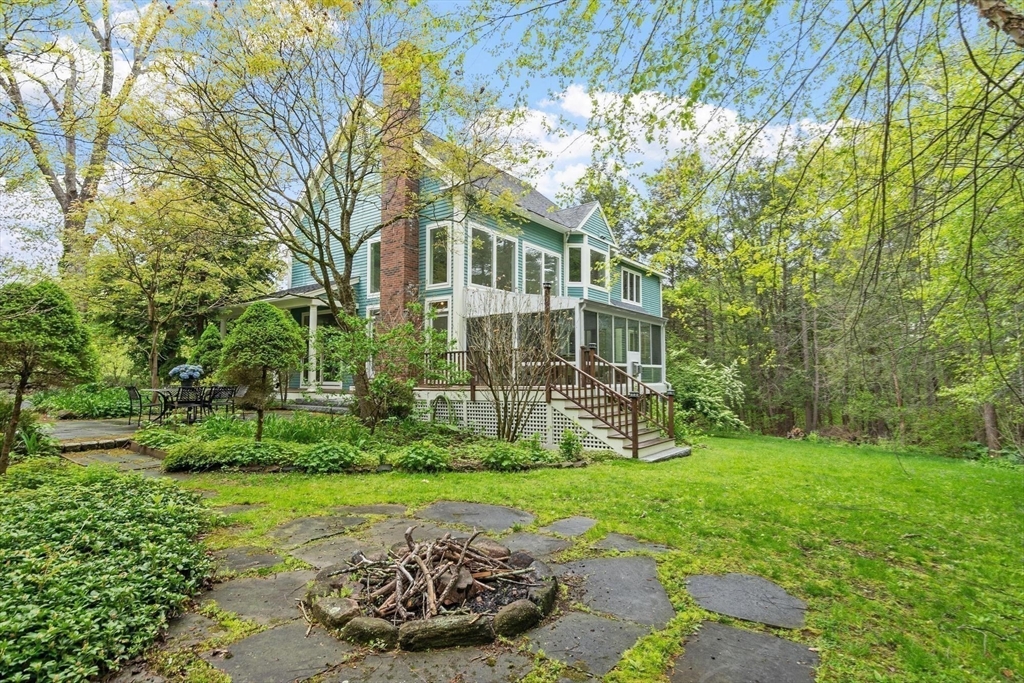 315 Nagog Hill Rd