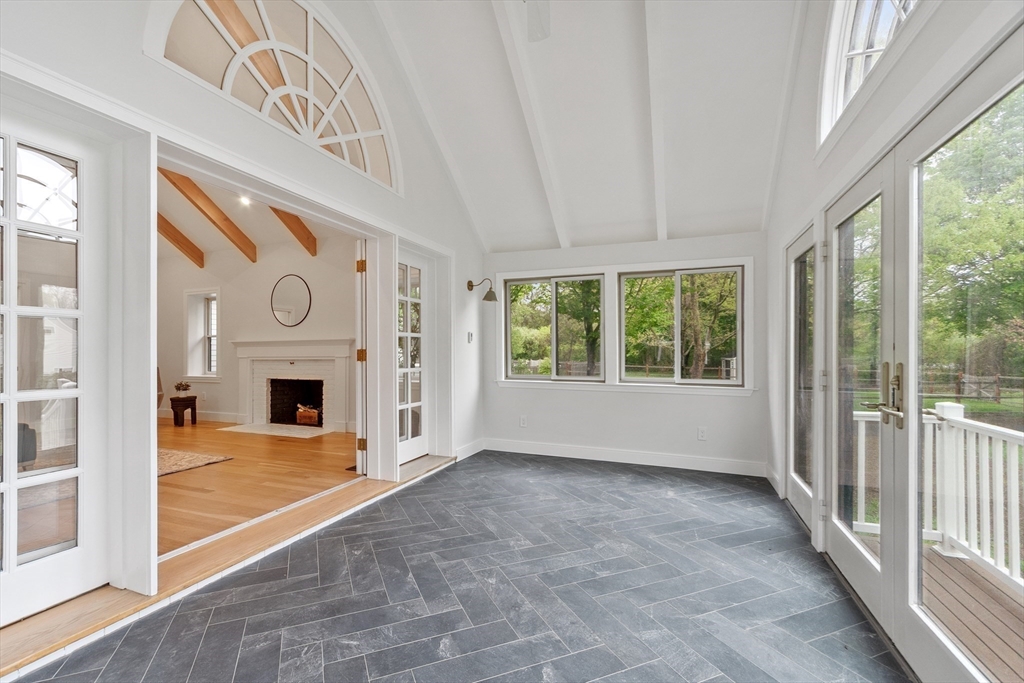 127 Lee Dr