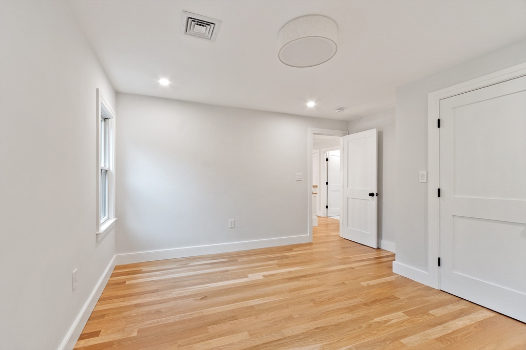 127 Lee Dr
