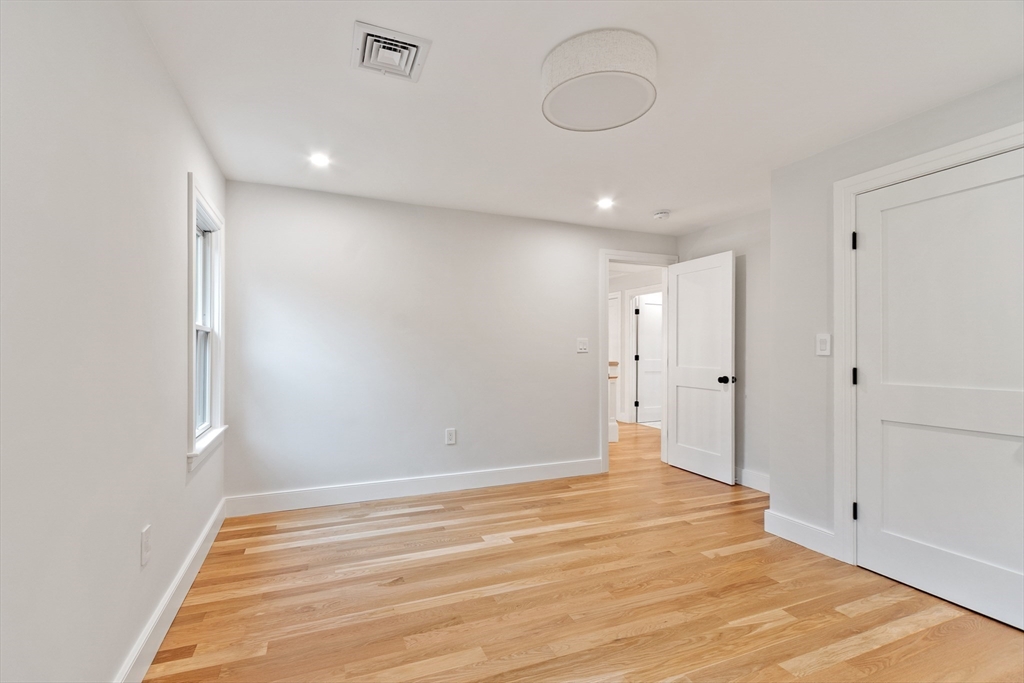 127 Lee Dr