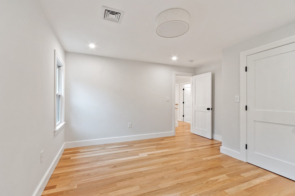 127 Lee Dr