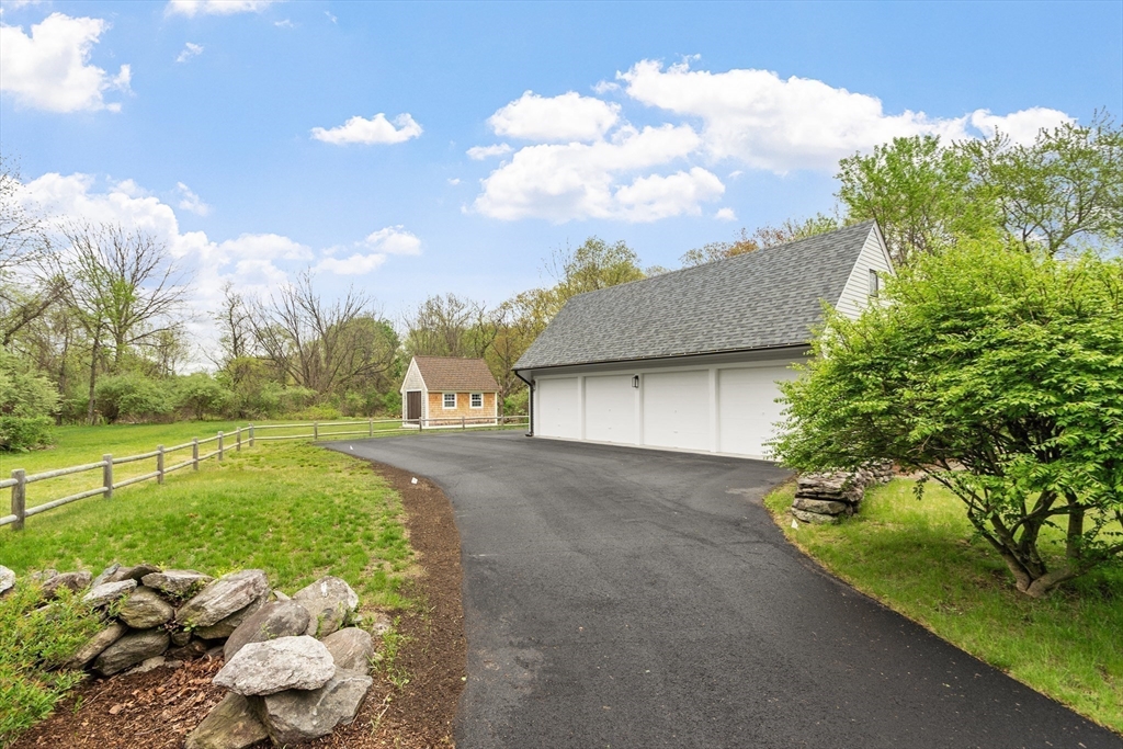 127 Lee Dr