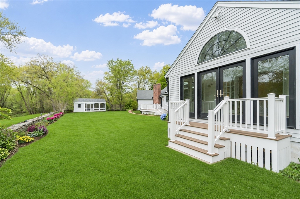 127 Lee Dr