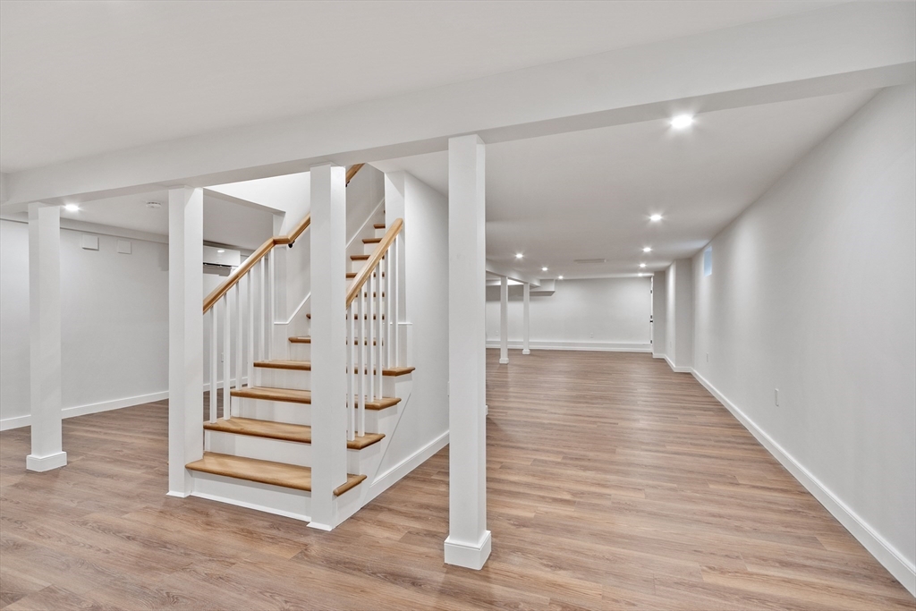 127 Lee Dr