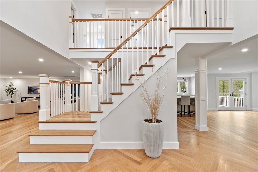 127 Lee Dr