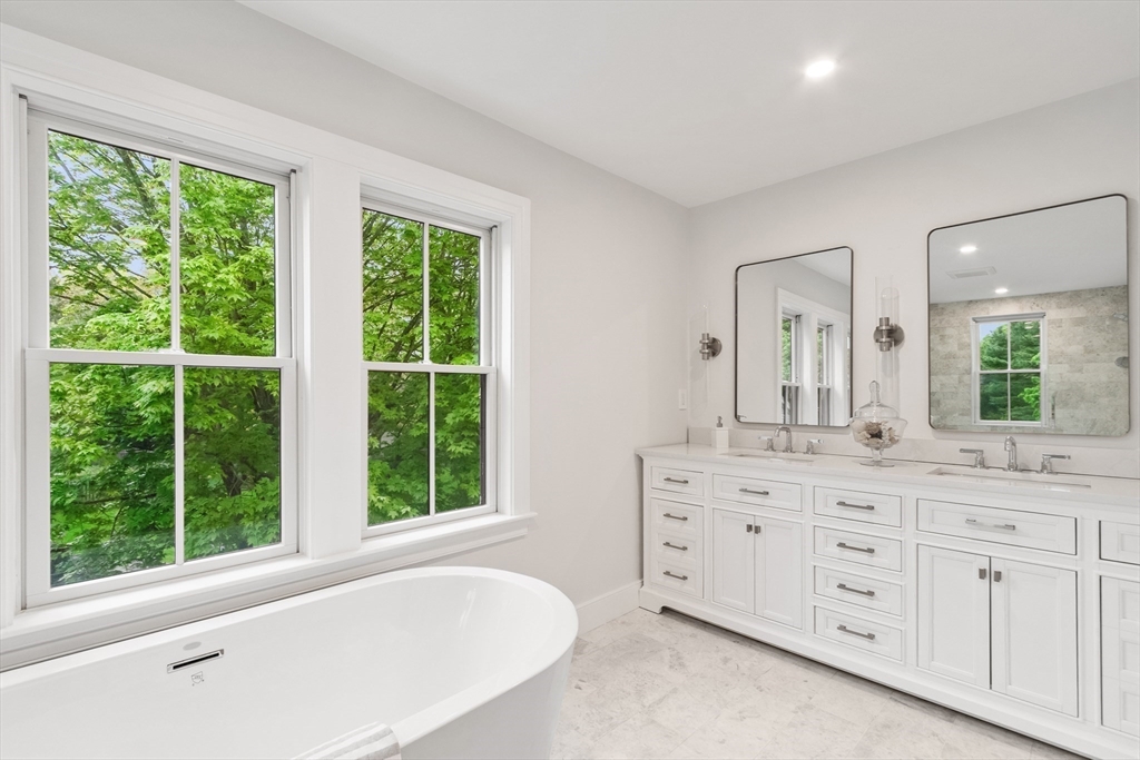 127 Lee Dr
