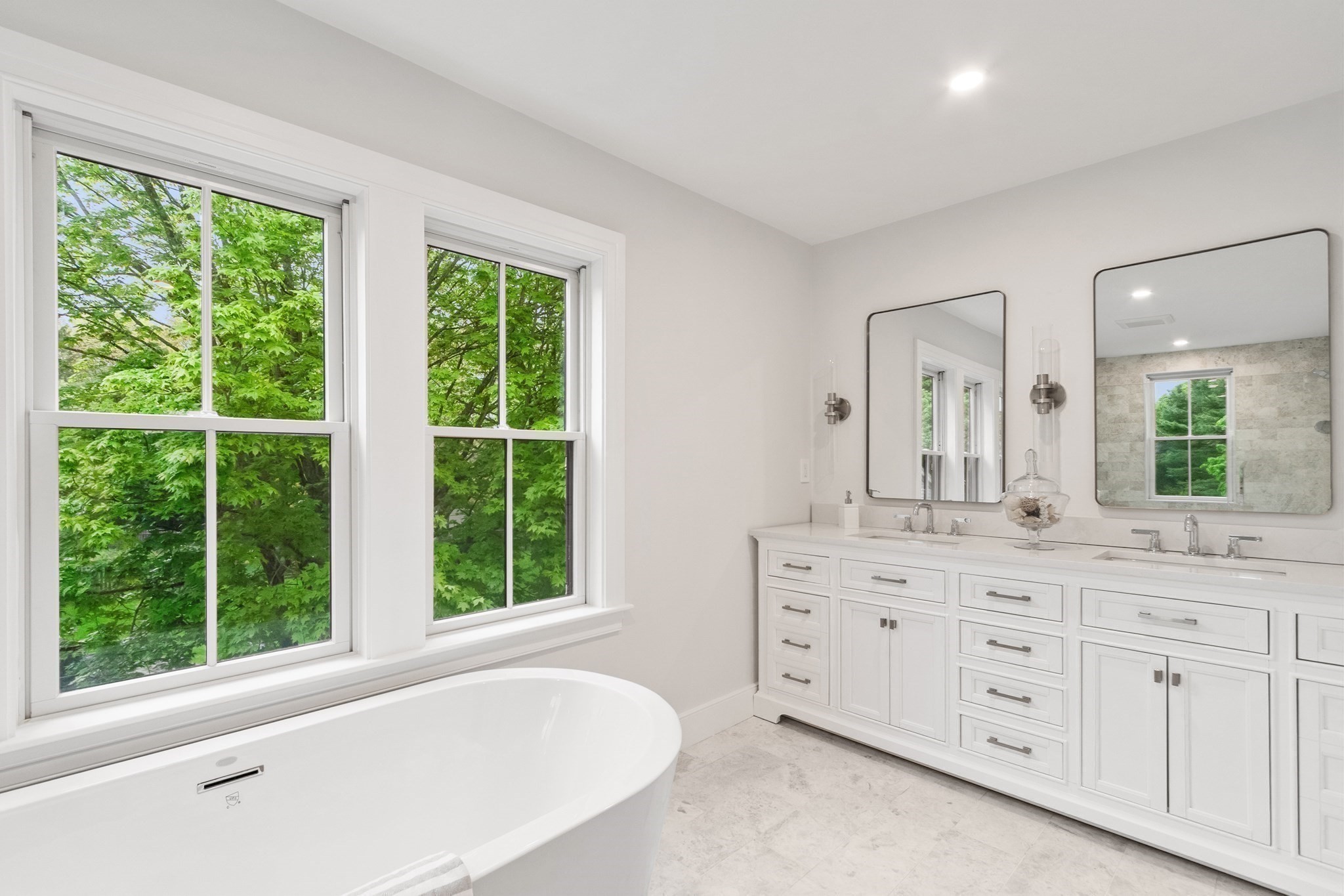 127 Lee Dr