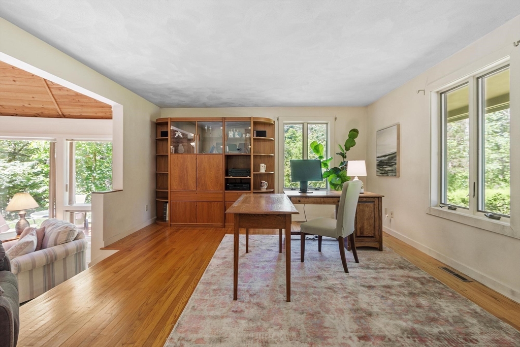 78 Carroll Dr