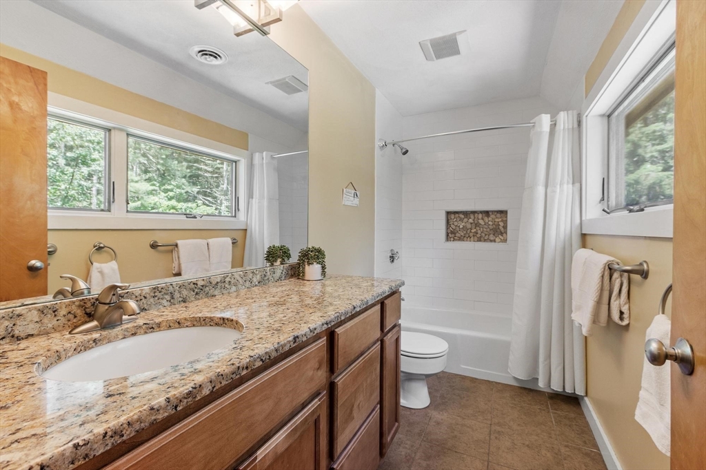 78 Carroll Dr