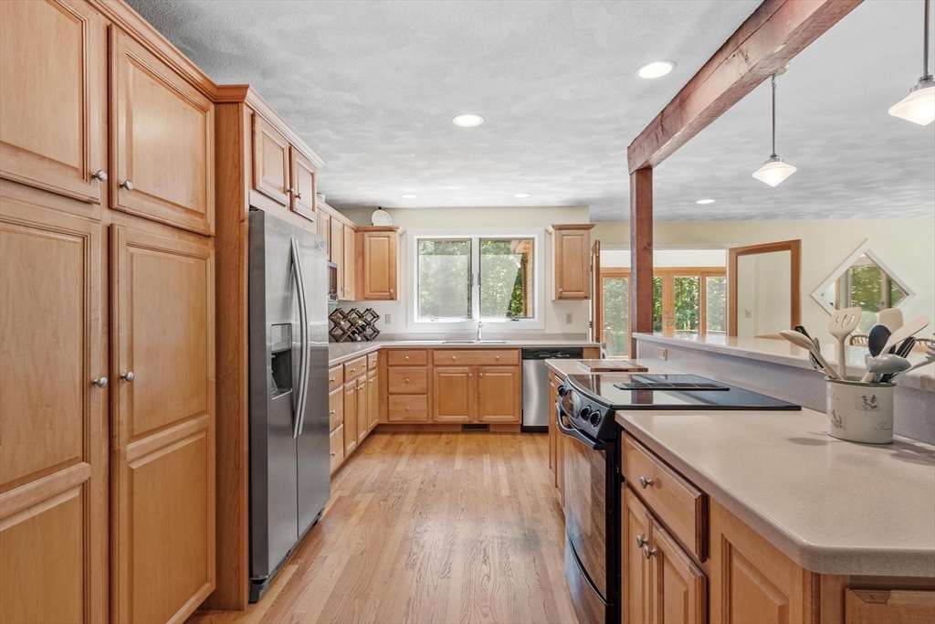 78 Carroll Dr