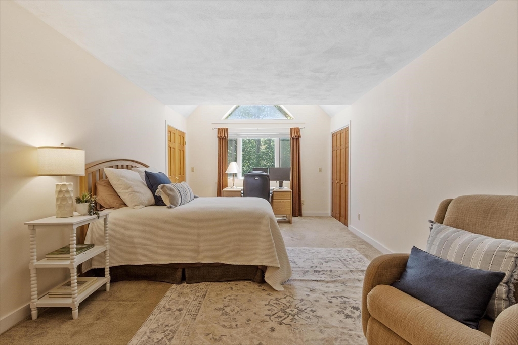 78 Carroll Dr