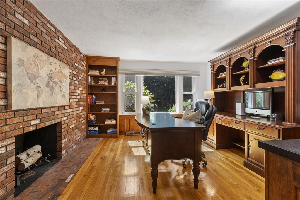 30 Goose Pond Rd
