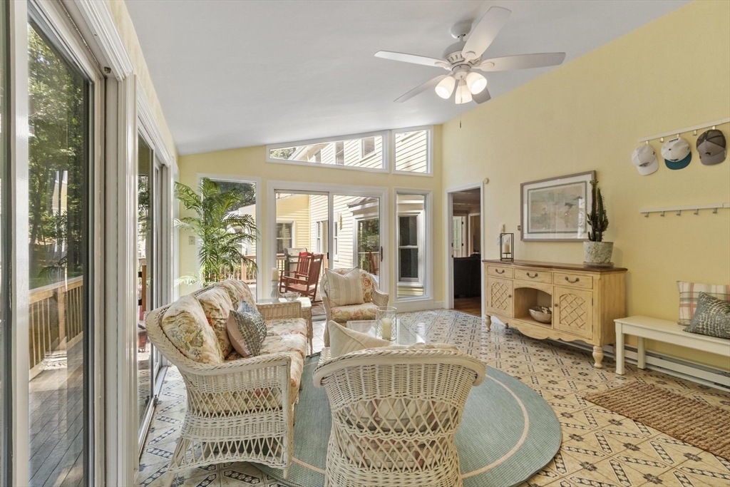 30 Goose Pond Rd