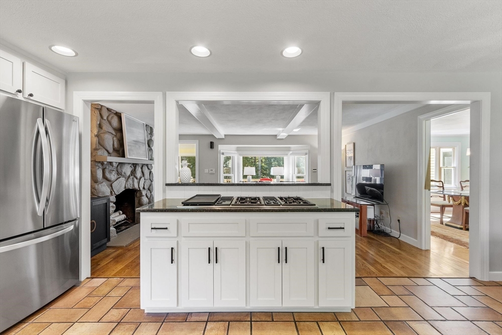 30 Goose Pond Rd