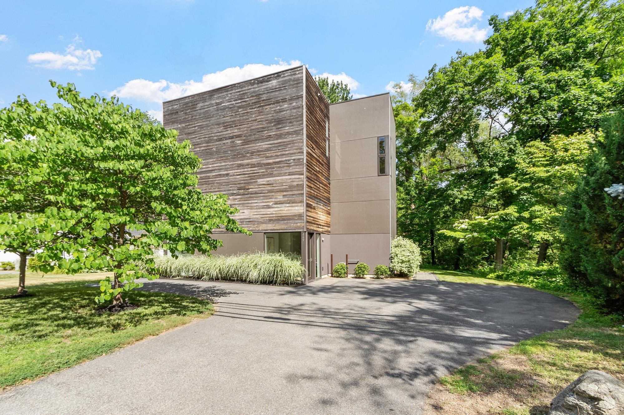 269 Sudbury Rd