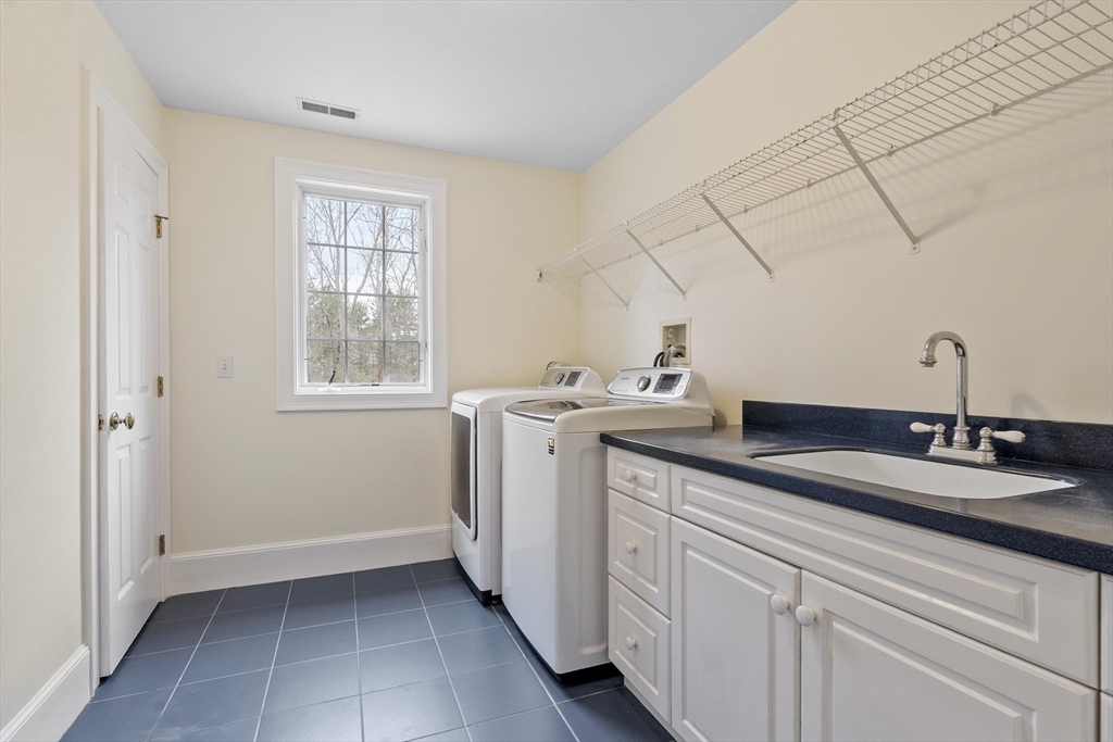 58 Buttrick Ln