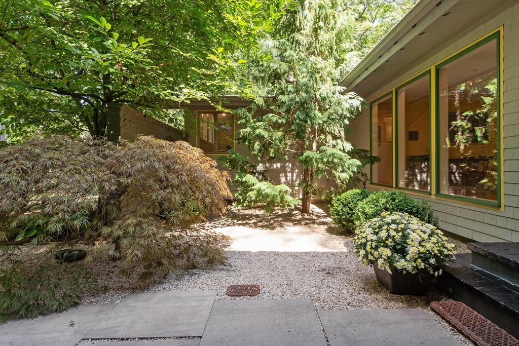 221 Pope Rd