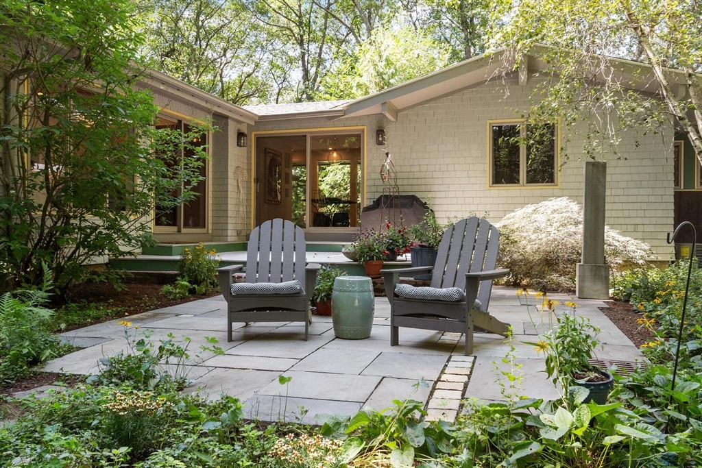 221 Pope Rd