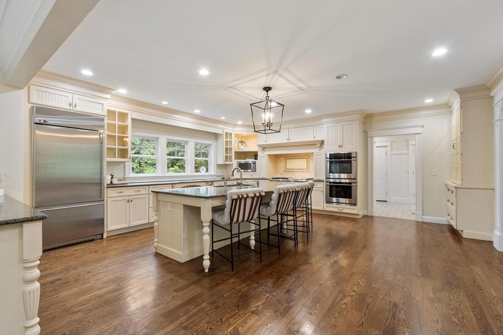 64 Tanglewood Way