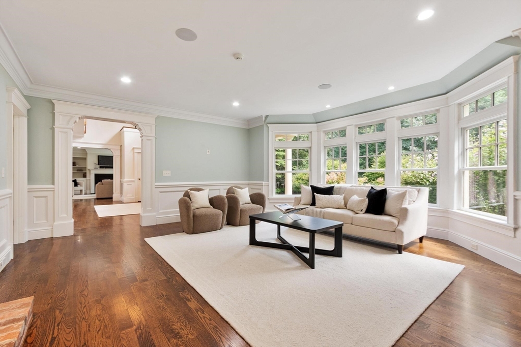 64 Tanglewood Way