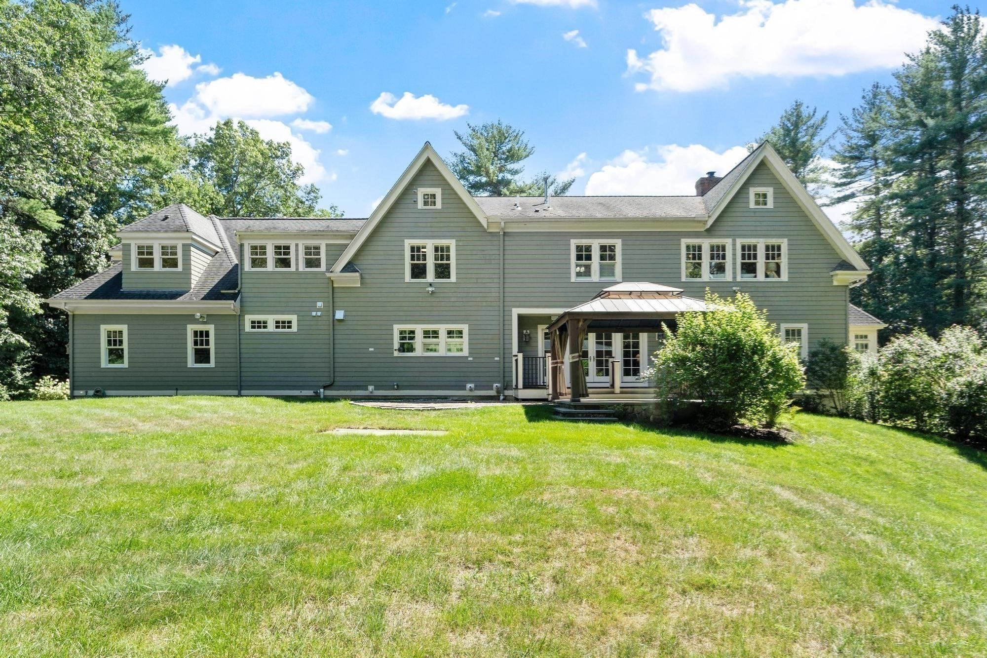 64 Tanglewood Way