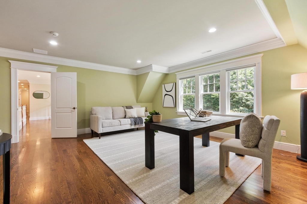 64 Tanglewood Way