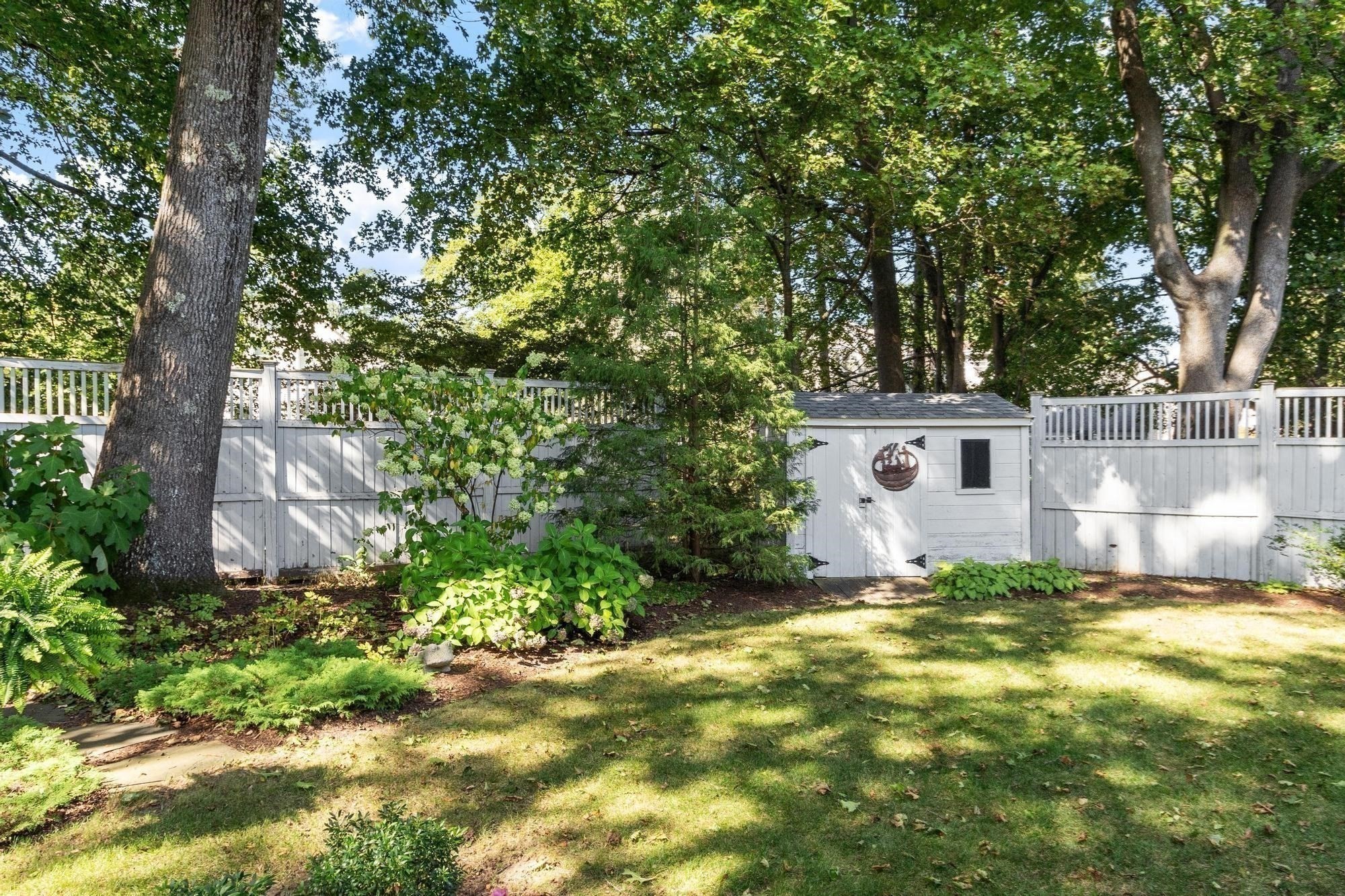 50 Bridgecourt Ln