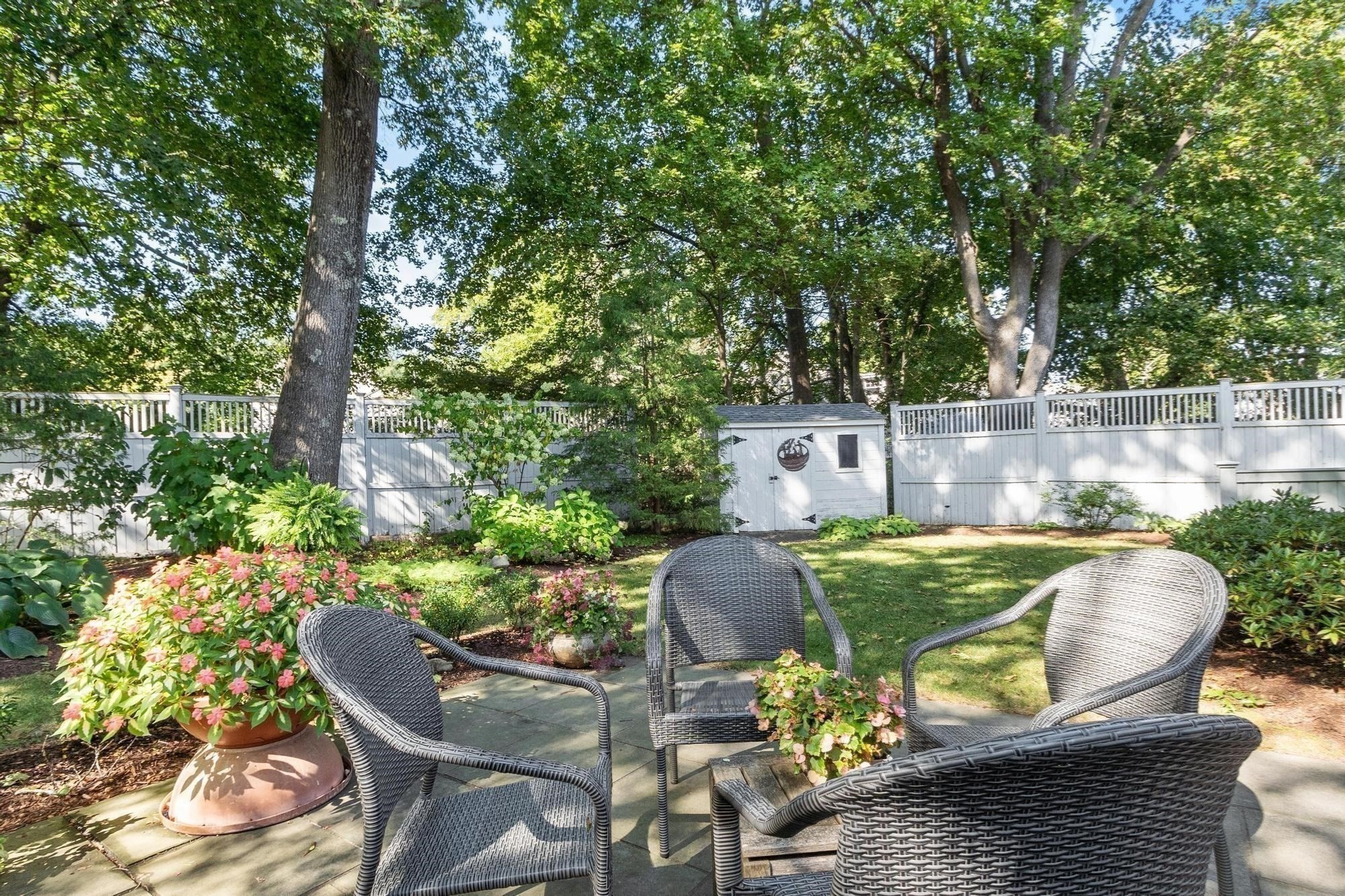 50 Bridgecourt Ln