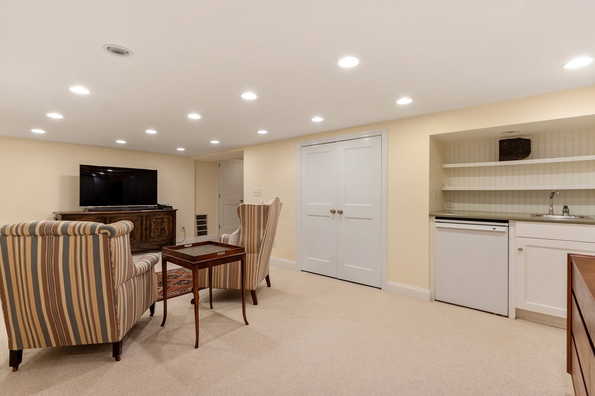 50 Bridgecourt Ln