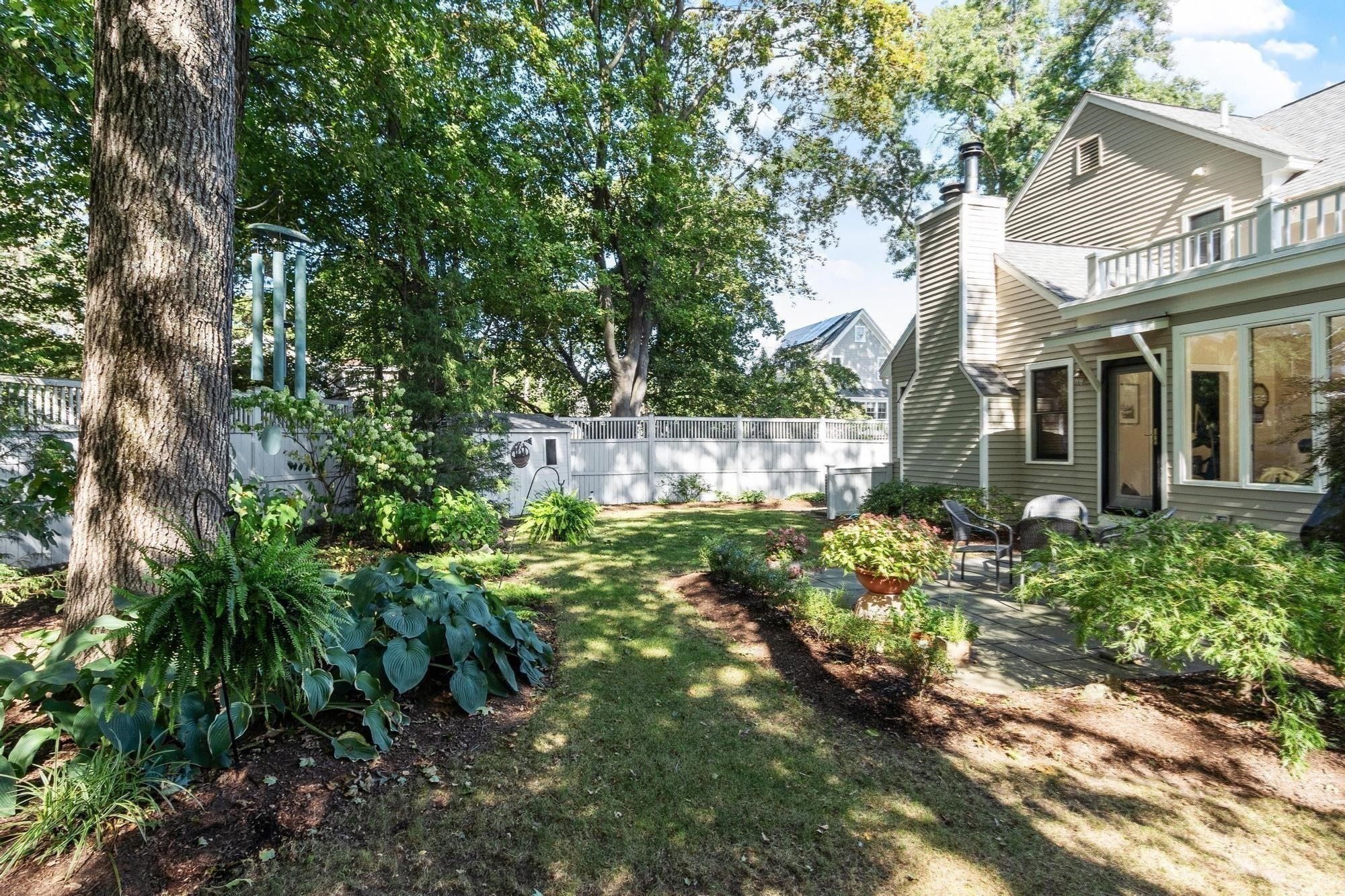 50 Bridgecourt Ln