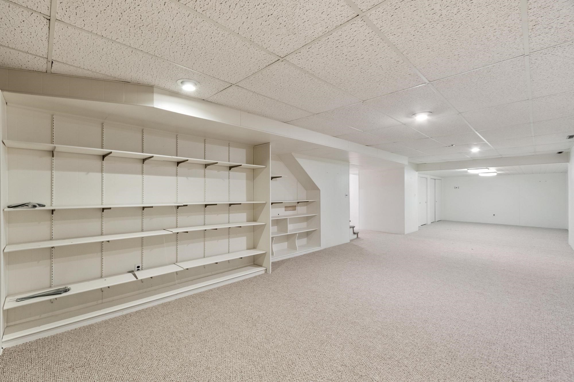 39 Rollingwood Ln