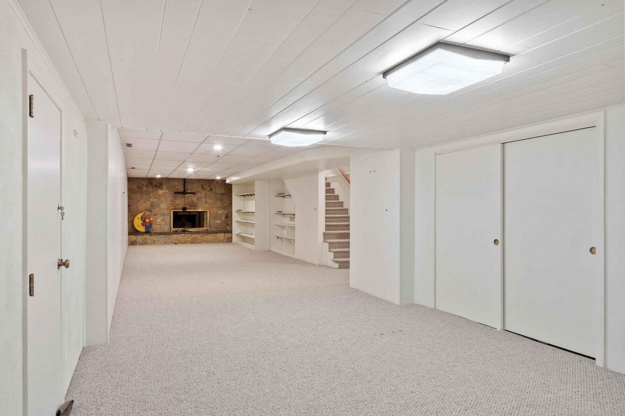 39 Rollingwood Ln