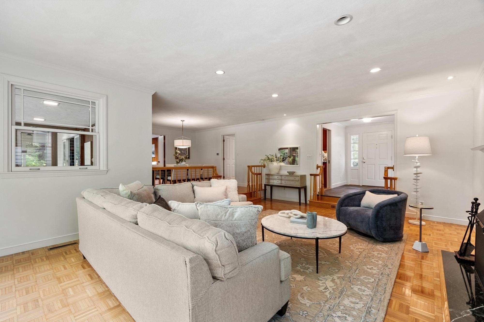 39 Rollingwood Ln