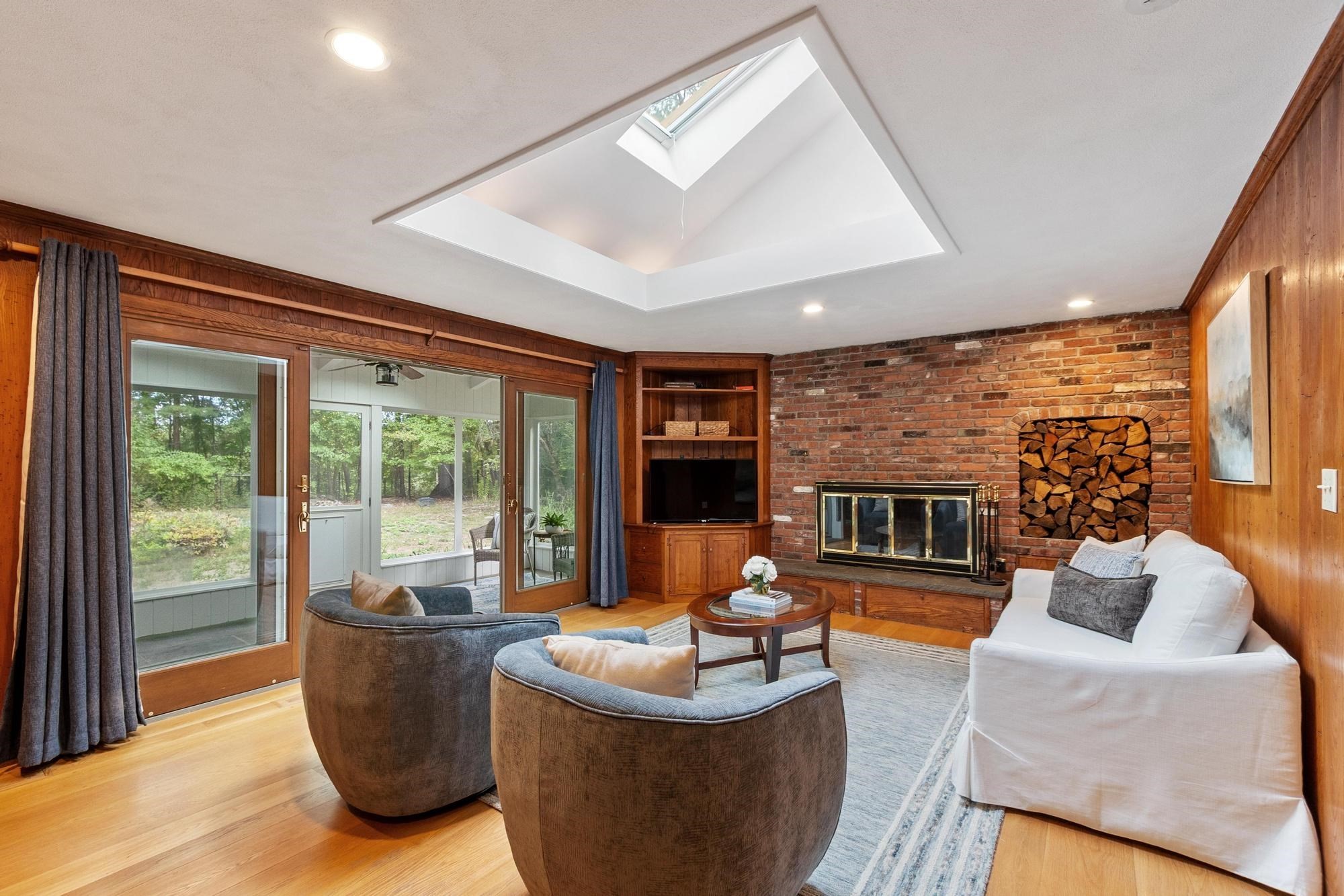 39 Rollingwood Ln