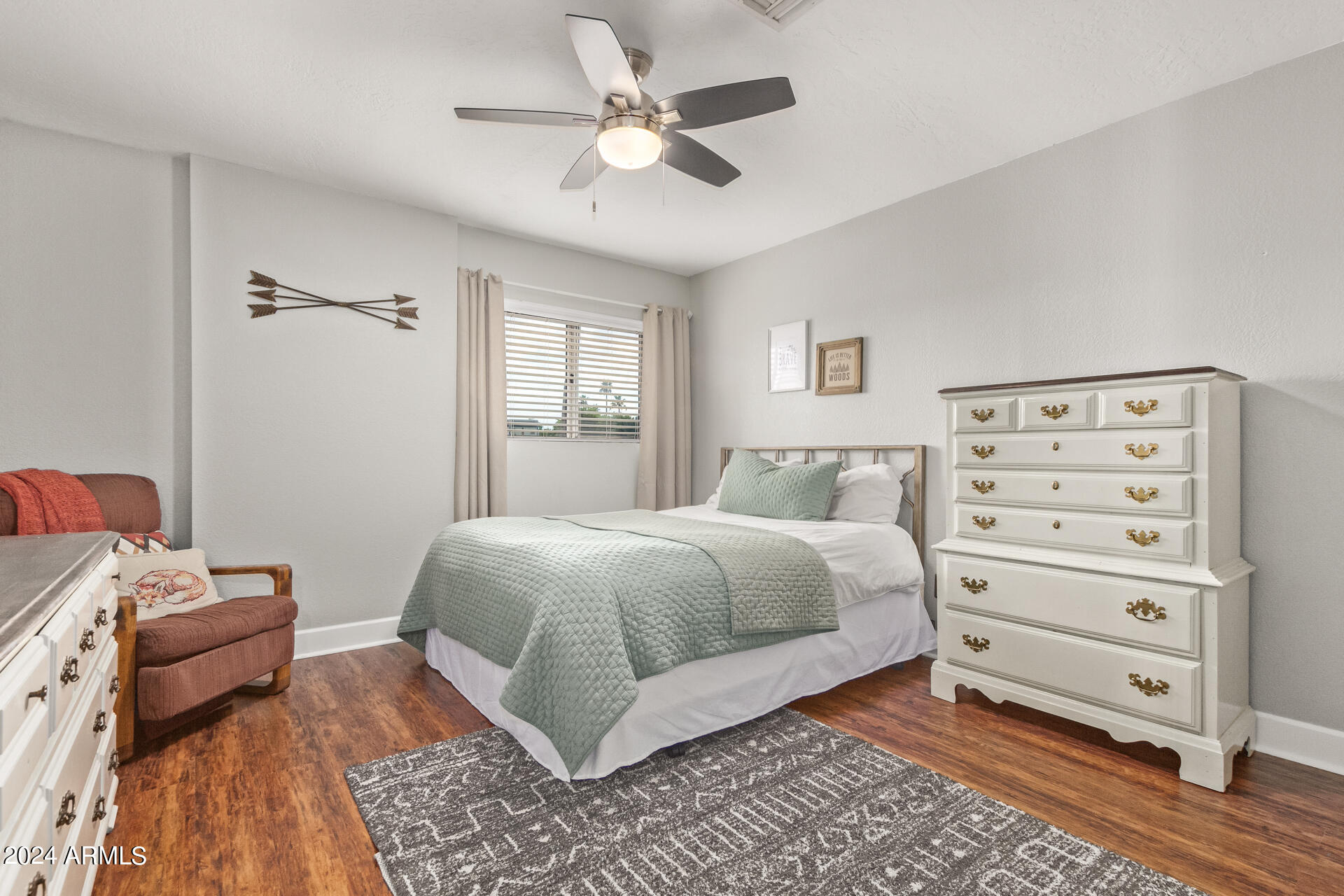 1727 S SYCAMORE --