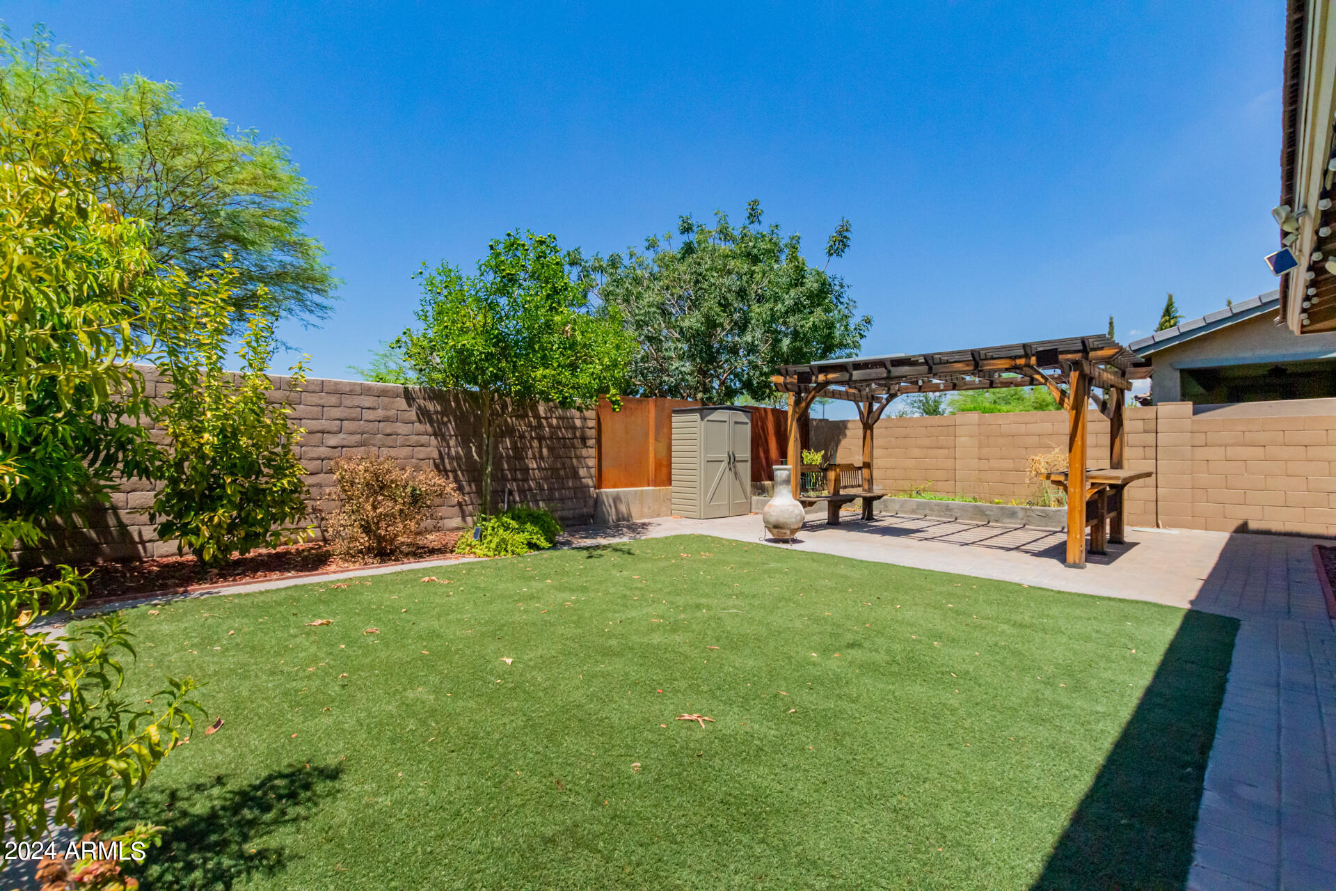 9846 W SANDS Drive