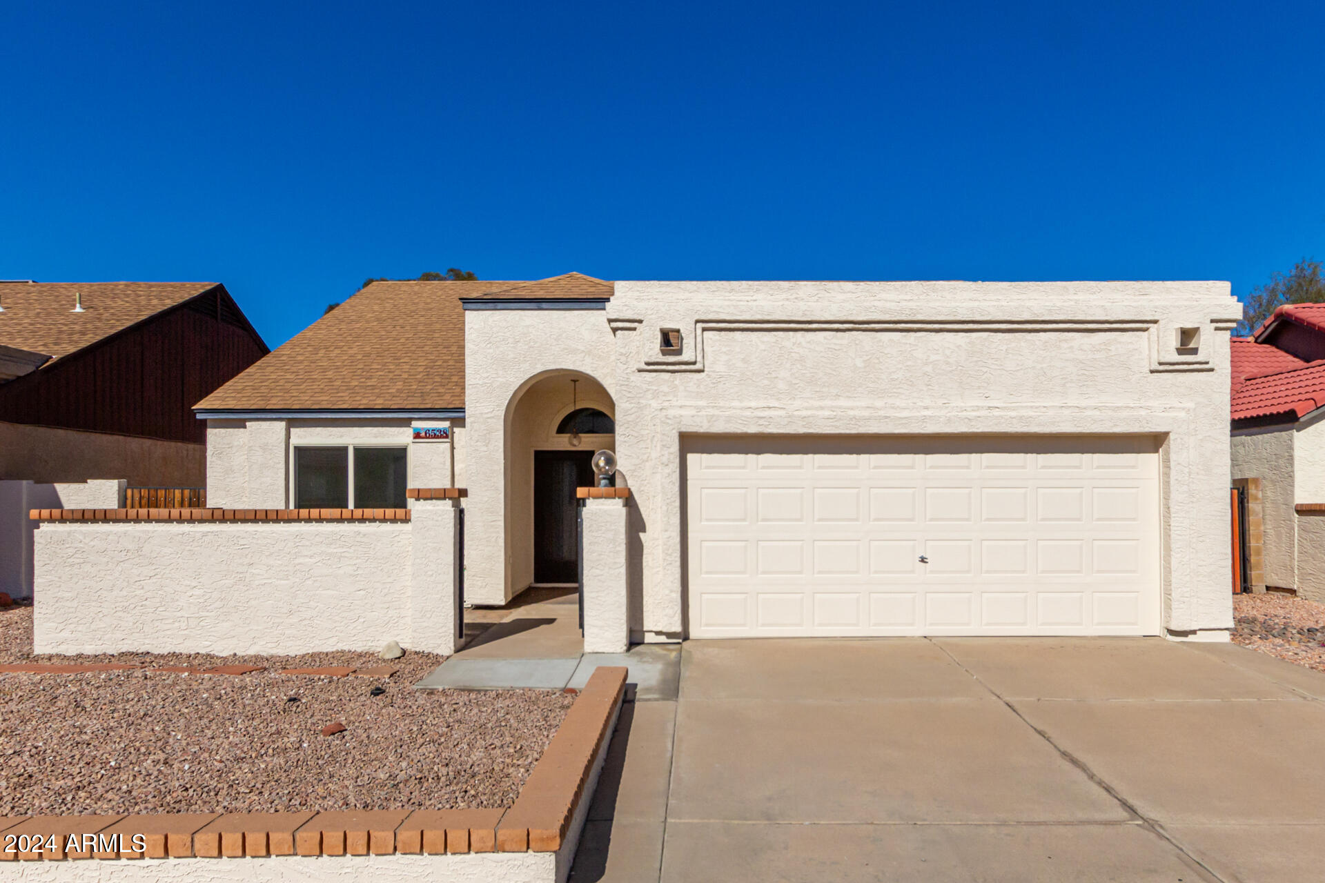 6538 W NORTH Lane