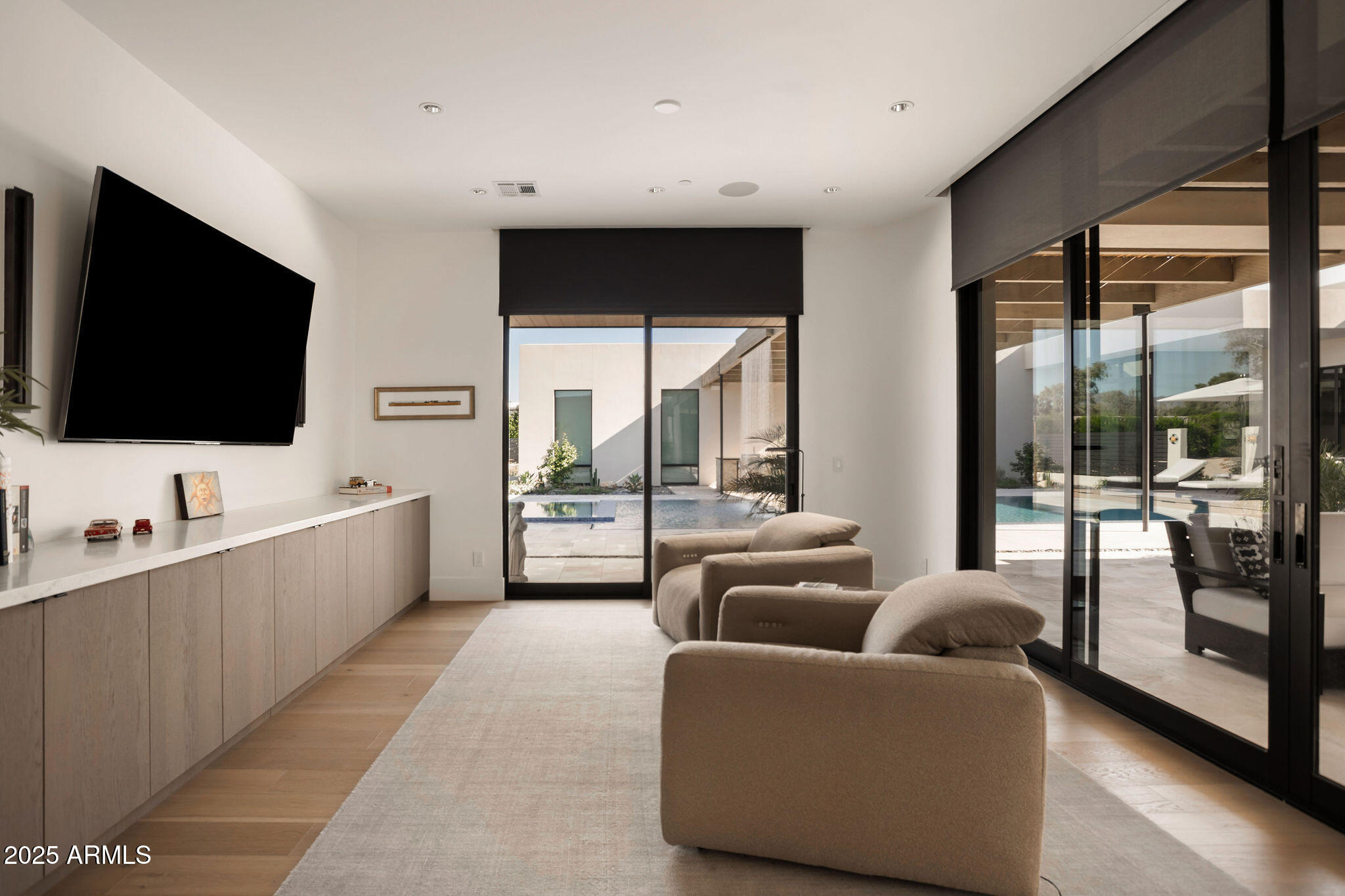 7034 E PARADISE Drive