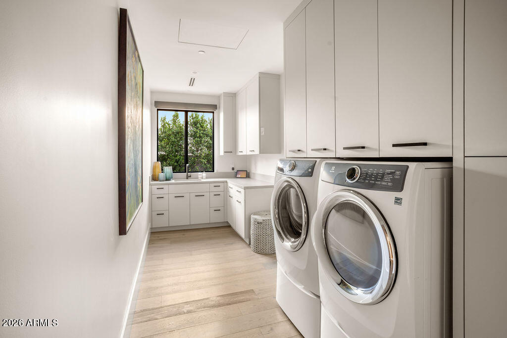 6863 E JOSHUA TREE Lane